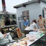 ピザは左奥の窯で焼きます