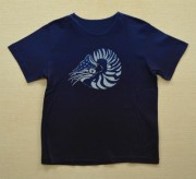 宇野貴美恵　Ｔシャツ　アンモナイト